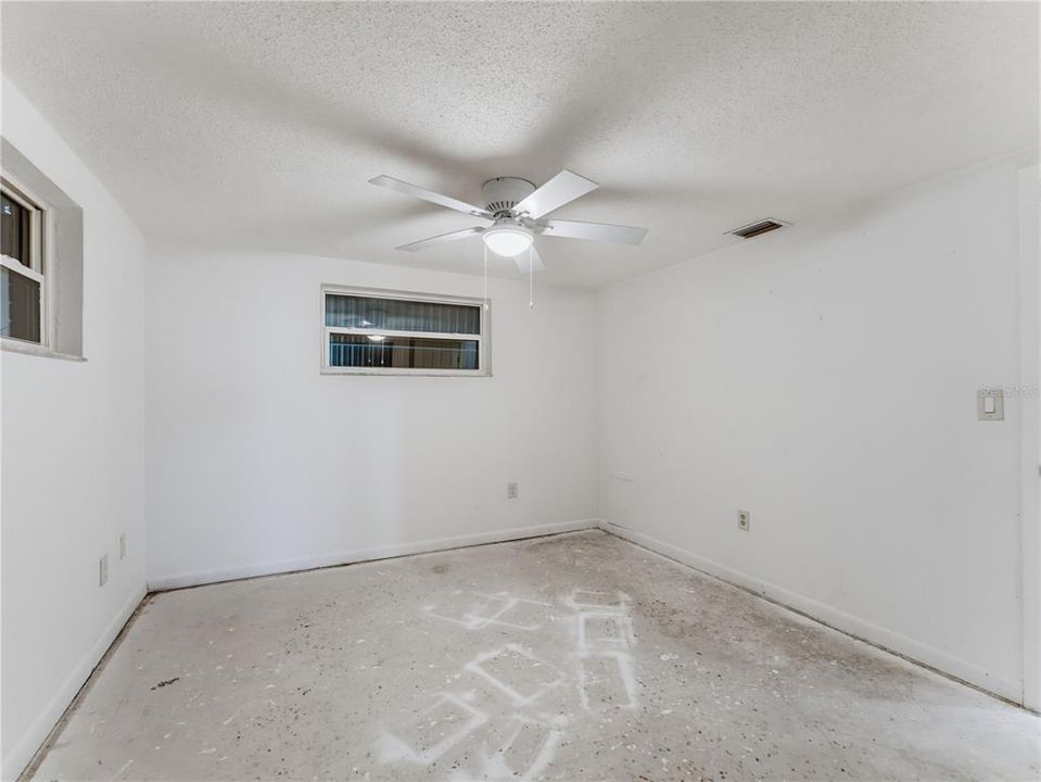 Active With Contract: $224,950 (3 beds, 2 baths, 1315 Square Feet)