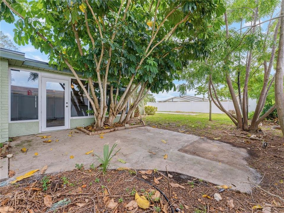 Active With Contract: $224,950 (3 beds, 2 baths, 1315 Square Feet)
