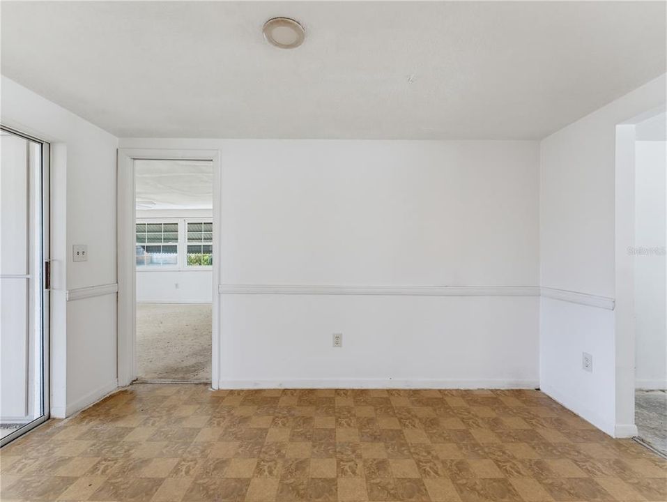 Active With Contract: $224,950 (3 beds, 2 baths, 1315 Square Feet)