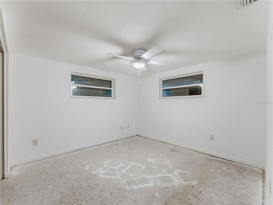 Active With Contract: $224,950 (3 beds, 2 baths, 1315 Square Feet)