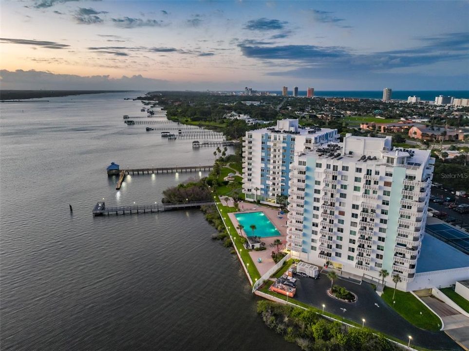 На продажу: $149,999 (1 спален, 1 ванн, 864 Квадратных фут)