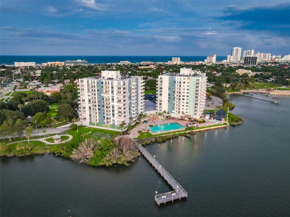 На продажу: $149,999 (1 спален, 1 ванн, 864 Квадратных фут)