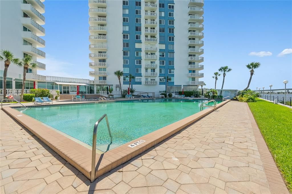 На продажу: $149,999 (1 спален, 1 ванн, 864 Квадратных фут)