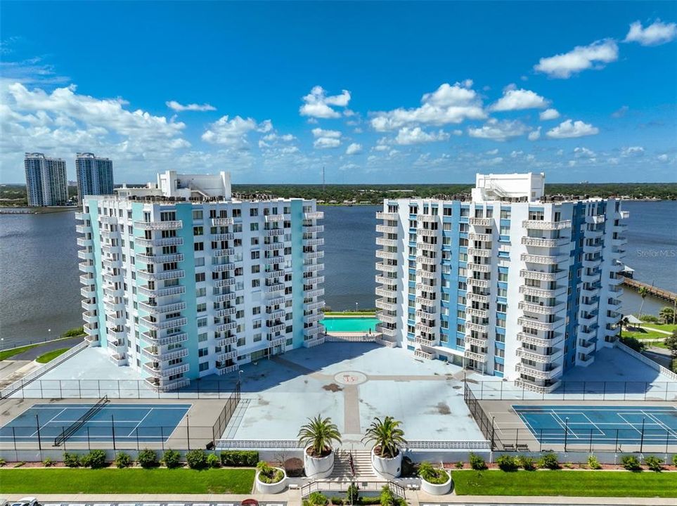 На продажу: $149,999 (1 спален, 1 ванн, 864 Квадратных фут)