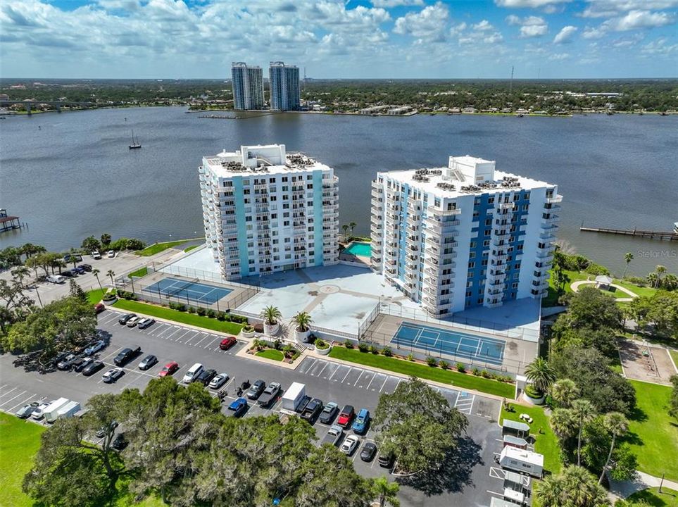 На продажу: $149,999 (1 спален, 1 ванн, 864 Квадратных фут)