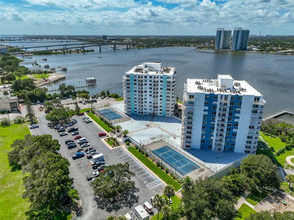 На продажу: $149,999 (1 спален, 1 ванн, 864 Квадратных фут)
