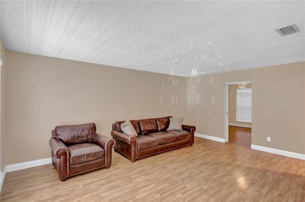 : $399,700 (3 camas, 3 baños, 1671 Pies cuadrados)