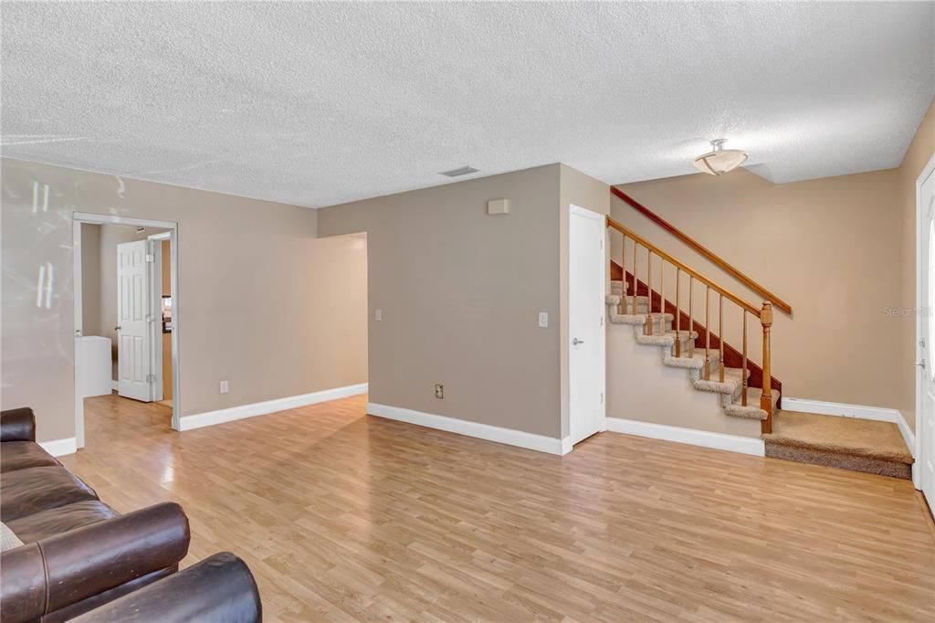 : $399,700 (3 camas, 3 baños, 1671 Pies cuadrados)