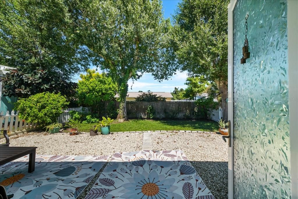 For Sale: $340,000 (2 beds, 2 baths, 1117 Square Feet)