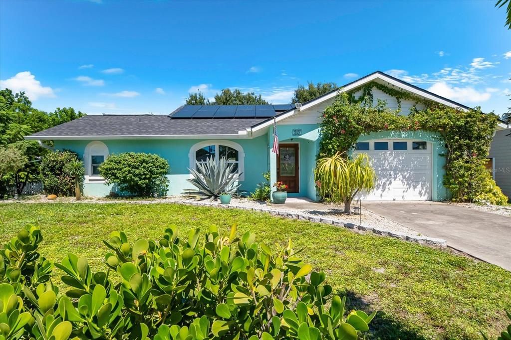 For Sale: $340,000 (2 beds, 2 baths, 1117 Square Feet)