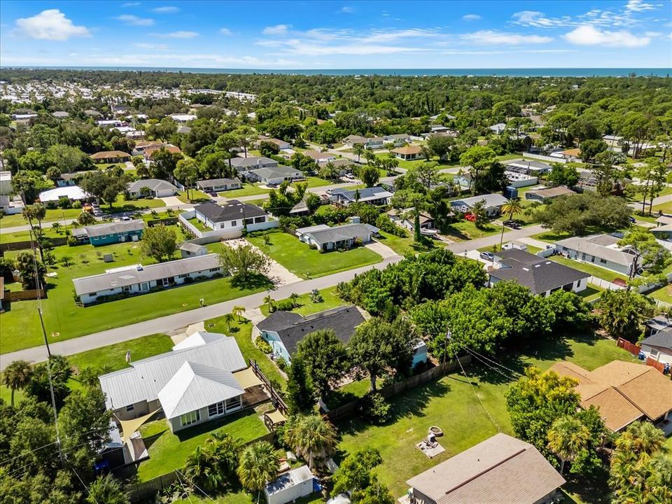For Sale: $340,000 (2 beds, 2 baths, 1117 Square Feet)