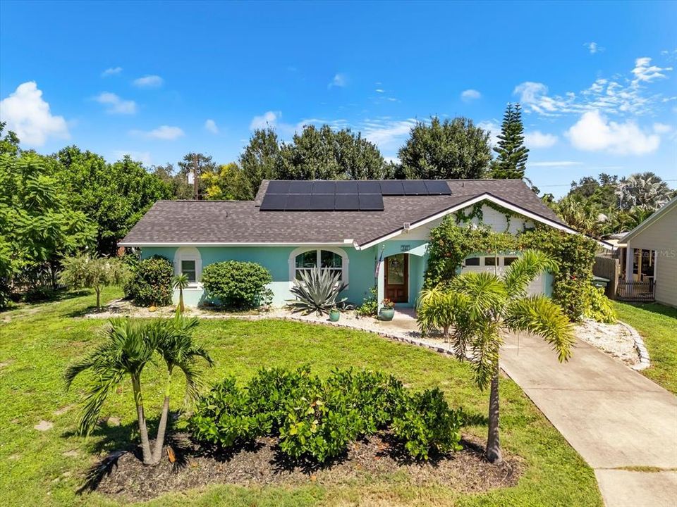 For Sale: $340,000 (2 beds, 2 baths, 1117 Square Feet)