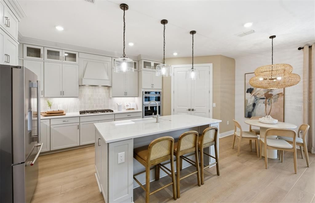 For Sale: $1,024,387 (5 beds, 5 baths, 4287 Square Feet)