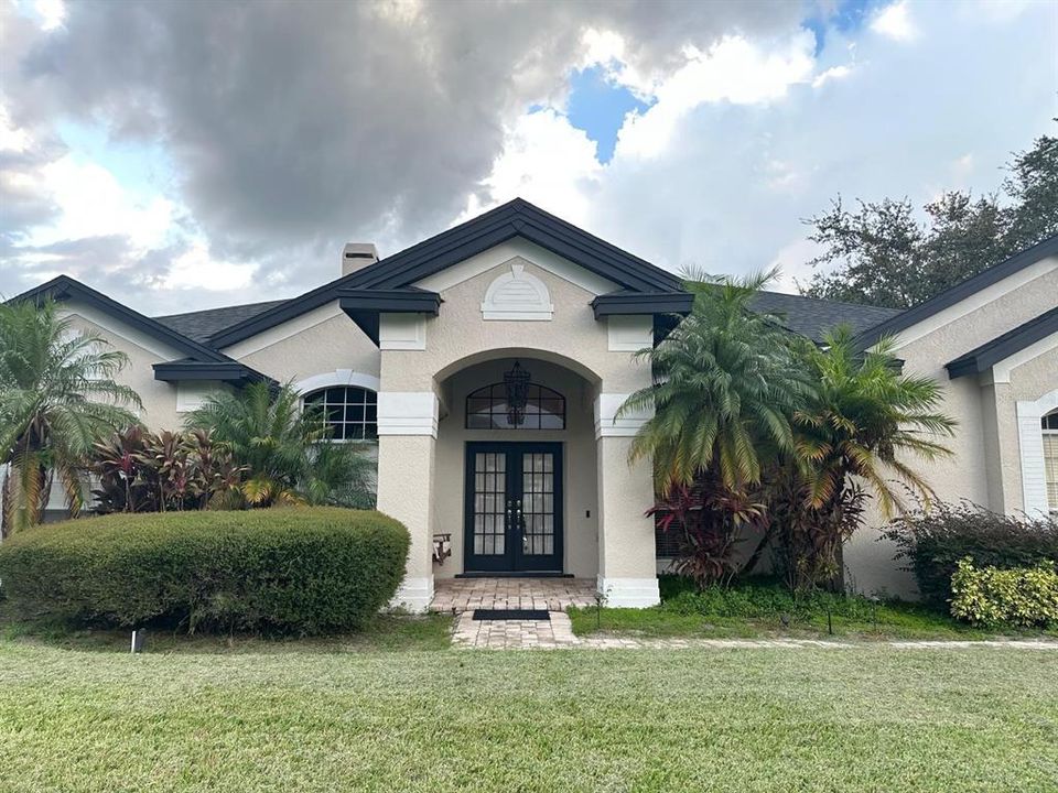 En Venta: $730,000 (4 camas, 3 baños, 2108 Pies cuadrados)