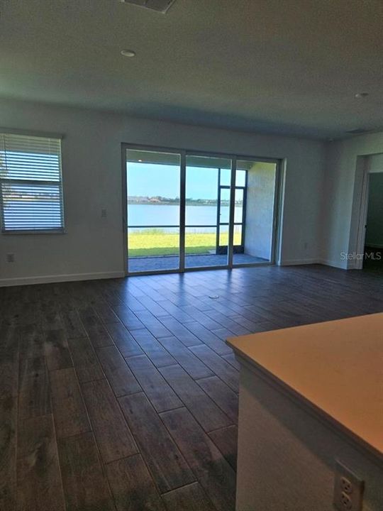 For Rent: $2,300 (3 beds, 3 baths, 2198 Square Feet)