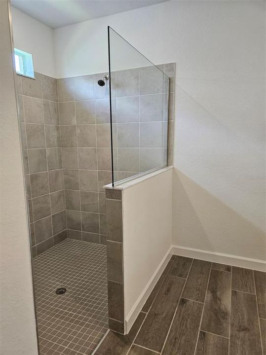 For Rent: $2,300 (3 beds, 3 baths, 2198 Square Feet)