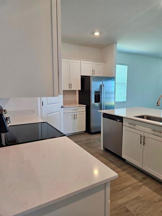 For Rent: $2,300 (3 beds, 3 baths, 2198 Square Feet)
