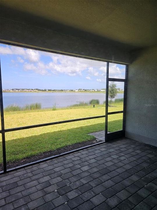 For Rent: $2,300 (3 beds, 3 baths, 2198 Square Feet)