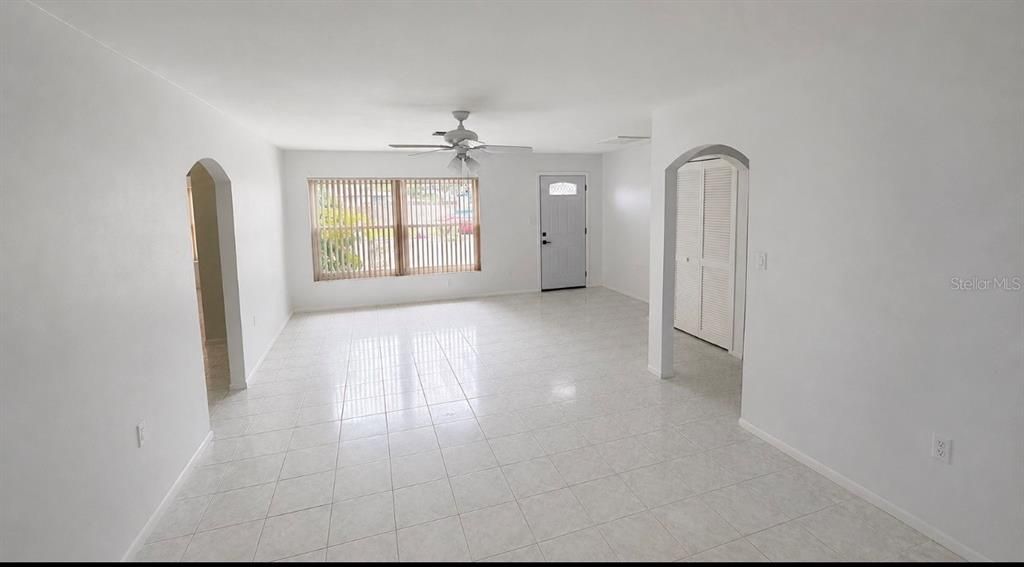 For Sale: $340,000 (3 beds, 2 baths, 1622 Square Feet)