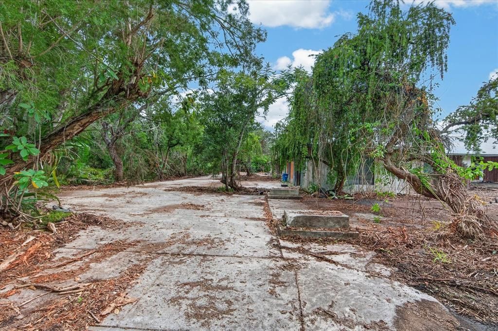 For Sale: $849,000 (5 beds, 4 baths, 5920 Square Feet)