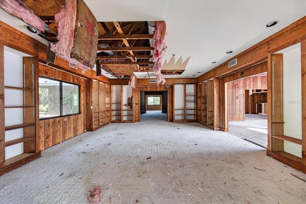For Sale: $849,000 (5 beds, 4 baths, 5920 Square Feet)