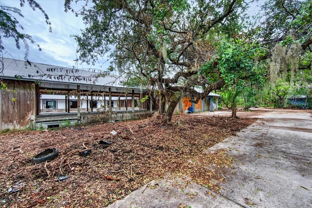 For Sale: $849,000 (5 beds, 4 baths, 5920 Square Feet)