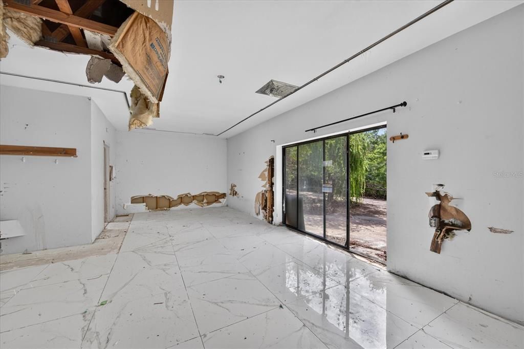 For Sale: $849,000 (5 beds, 4 baths, 5920 Square Feet)