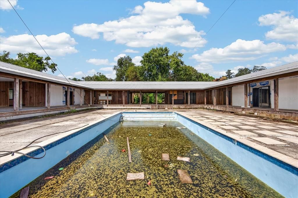 For Sale: $849,000 (5 beds, 4 baths, 5920 Square Feet)
