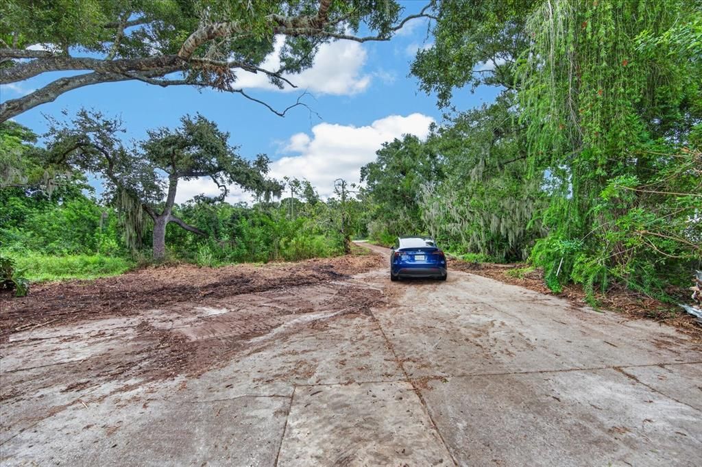 For Sale: $849,000 (5 beds, 4 baths, 5920 Square Feet)