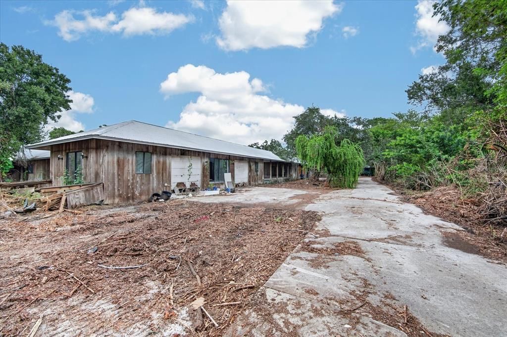 For Sale: $849,000 (5 beds, 4 baths, 5920 Square Feet)