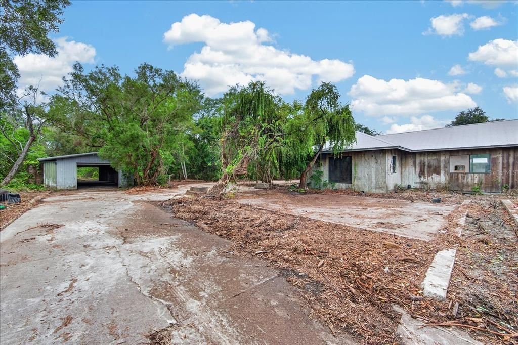 For Sale: $849,000 (5 beds, 4 baths, 5920 Square Feet)
