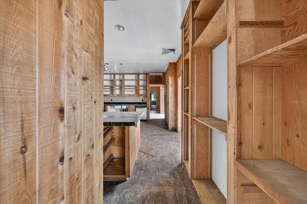 For Sale: $849,000 (5 beds, 4 baths, 5920 Square Feet)
