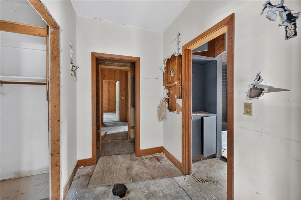 For Sale: $849,000 (5 beds, 4 baths, 5920 Square Feet)