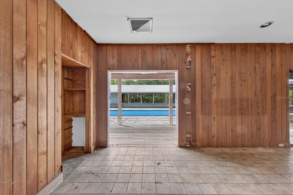 For Sale: $849,000 (5 beds, 4 baths, 5920 Square Feet)