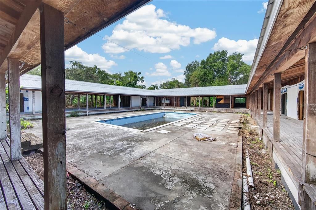 For Sale: $849,000 (5 beds, 4 baths, 5920 Square Feet)