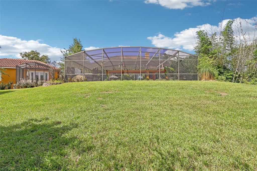 For Sale: $950,000 (5 beds, 4 baths, 4070 Square Feet)