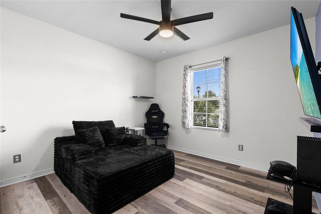 For Sale: $410,000 (4 beds, 2 baths, 2319 Square Feet)