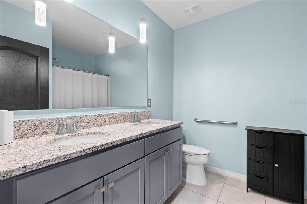 For Sale: $410,000 (4 beds, 2 baths, 2319 Square Feet)