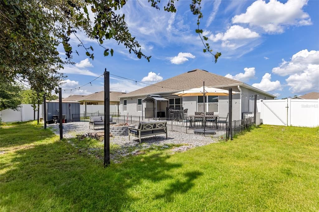 For Sale: $410,000 (4 beds, 2 baths, 2319 Square Feet)