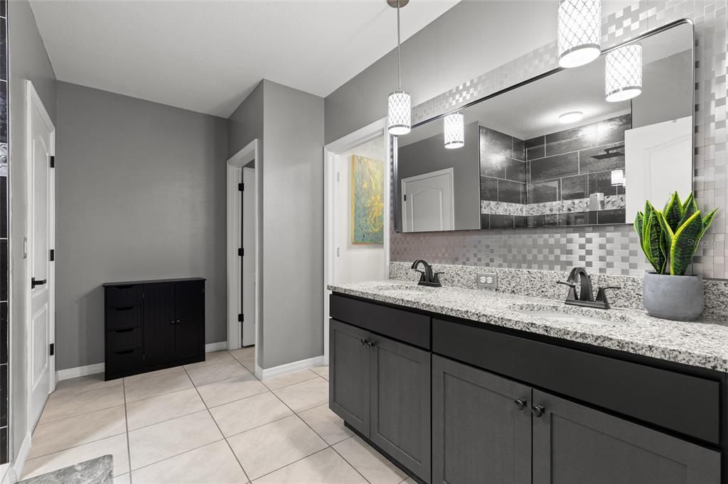 For Sale: $410,000 (4 beds, 2 baths, 2319 Square Feet)