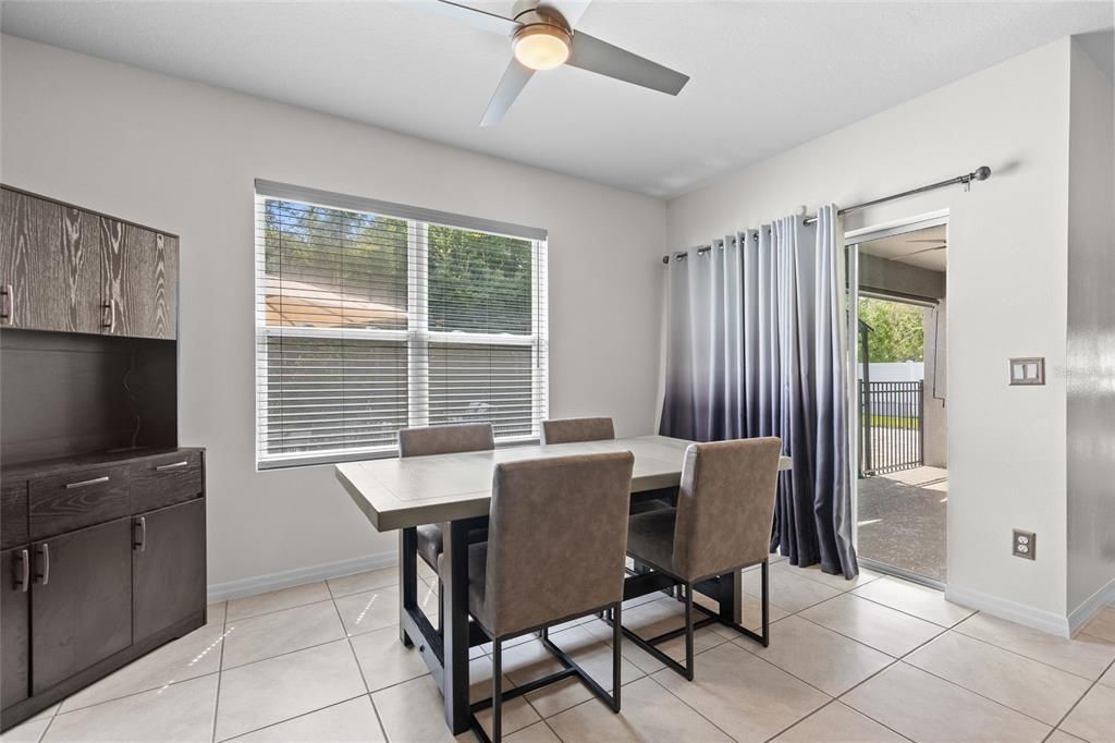 For Sale: $410,000 (4 beds, 2 baths, 2319 Square Feet)