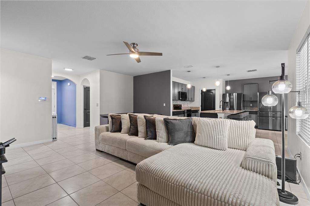 For Sale: $410,000 (4 beds, 2 baths, 2319 Square Feet)