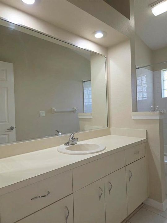 For Rent: $2,600 (3 beds, 2 baths, 1760 Square Feet)
