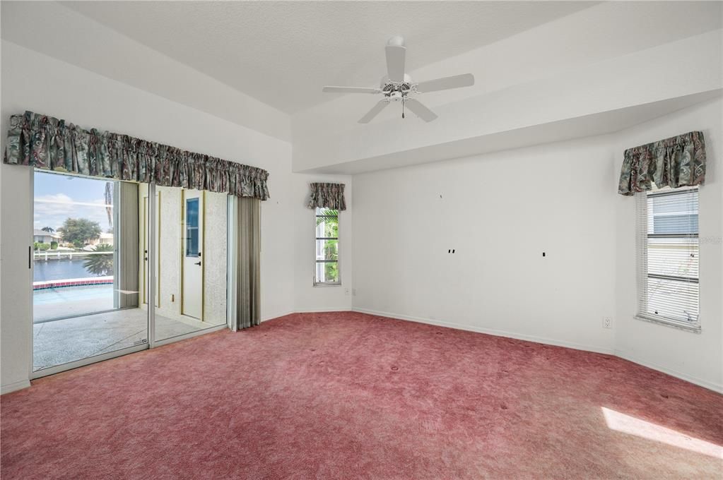En Venta: $795,000 (3 camas, 2 baños, 2196 Pies cuadrados)