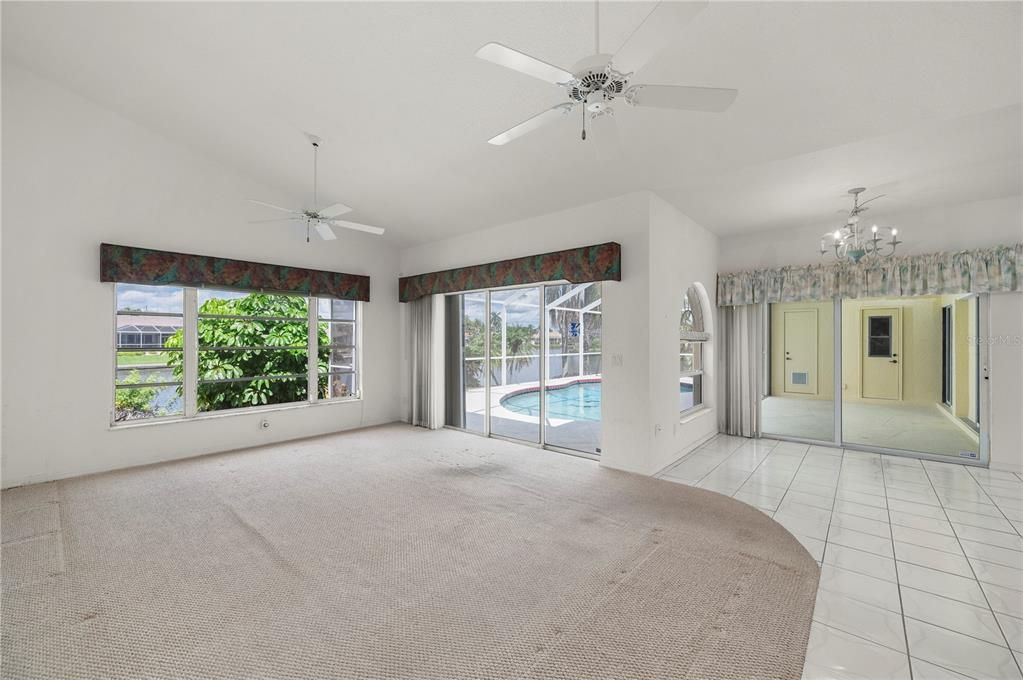 En Venta: $795,000 (3 camas, 2 baños, 2196 Pies cuadrados)