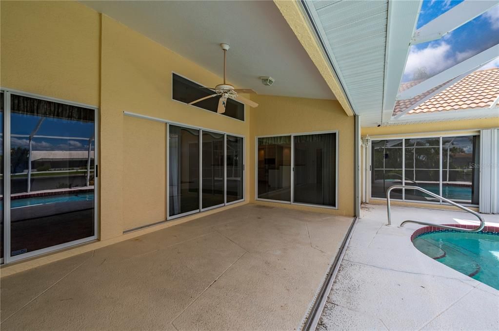 En Venta: $795,000 (3 camas, 2 baños, 2196 Pies cuadrados)