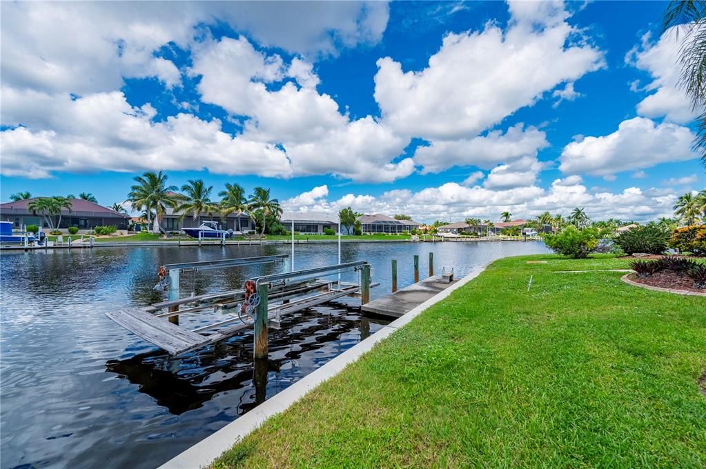 En Venta: $795,000 (3 camas, 2 baños, 2196 Pies cuadrados)