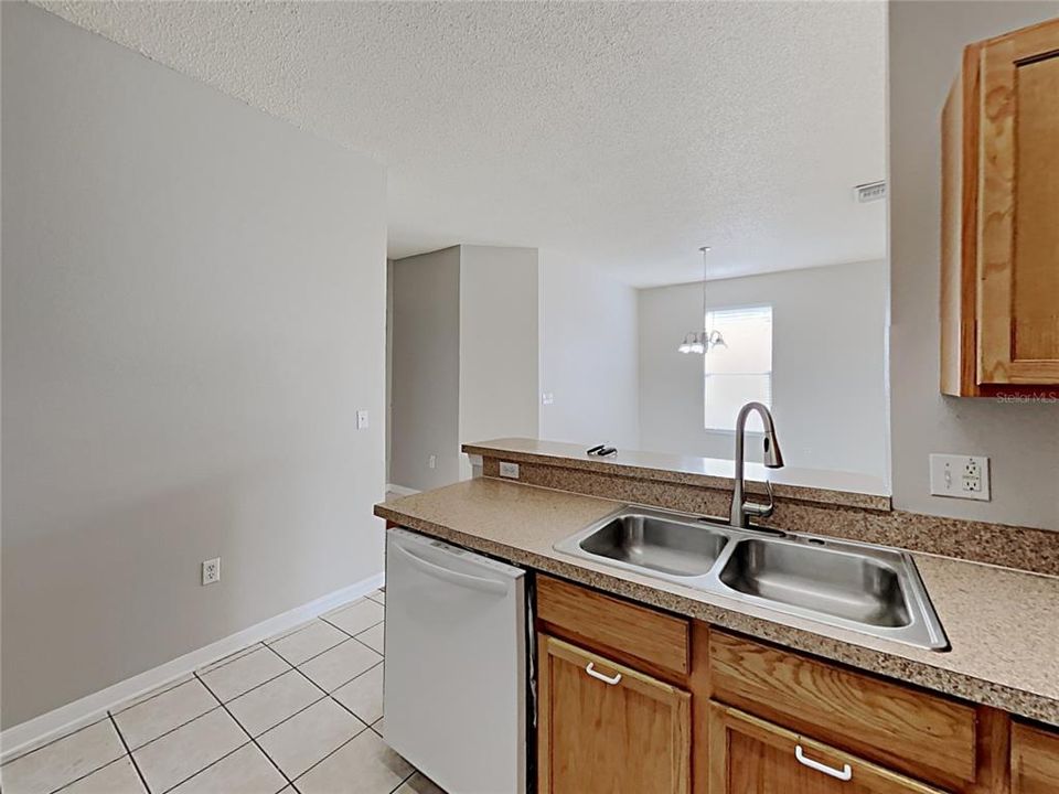 For Sale: $355,000 (3 beds, 2 baths, 1506 Square Feet)