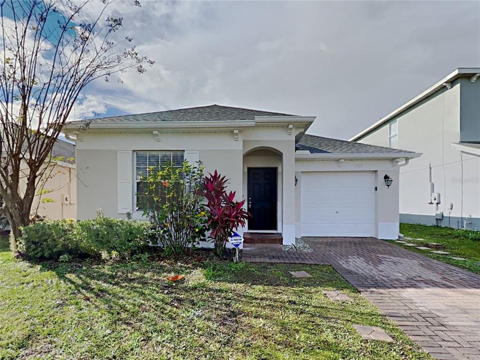 For Sale: $355,000 (3 beds, 2 baths, 1506 Square Feet)