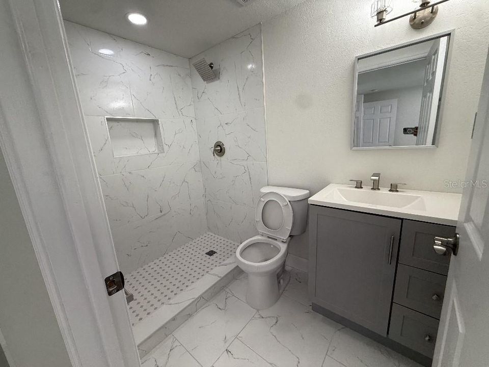 En Venta: $399,000 (3 camas, 2 baños, 1434 Pies cuadrados)